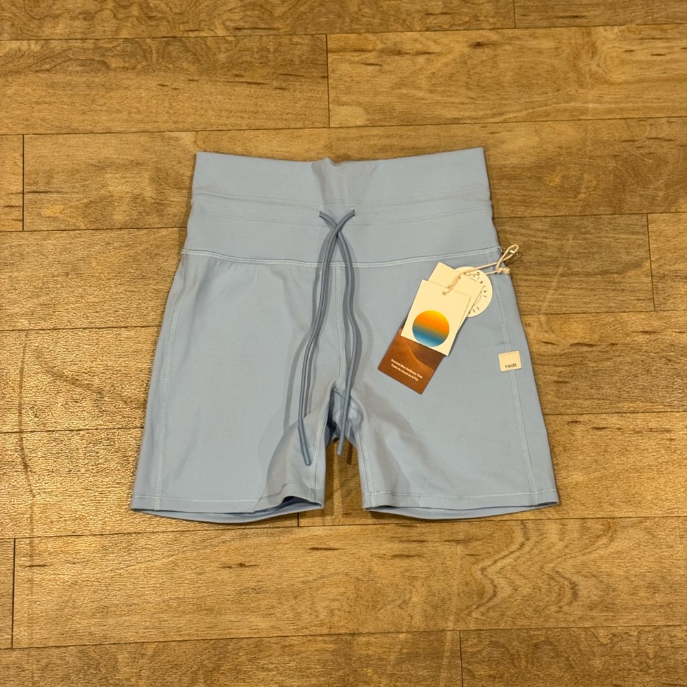 NWT Vuori Surf Blue Daily High Rise 5” Shorts